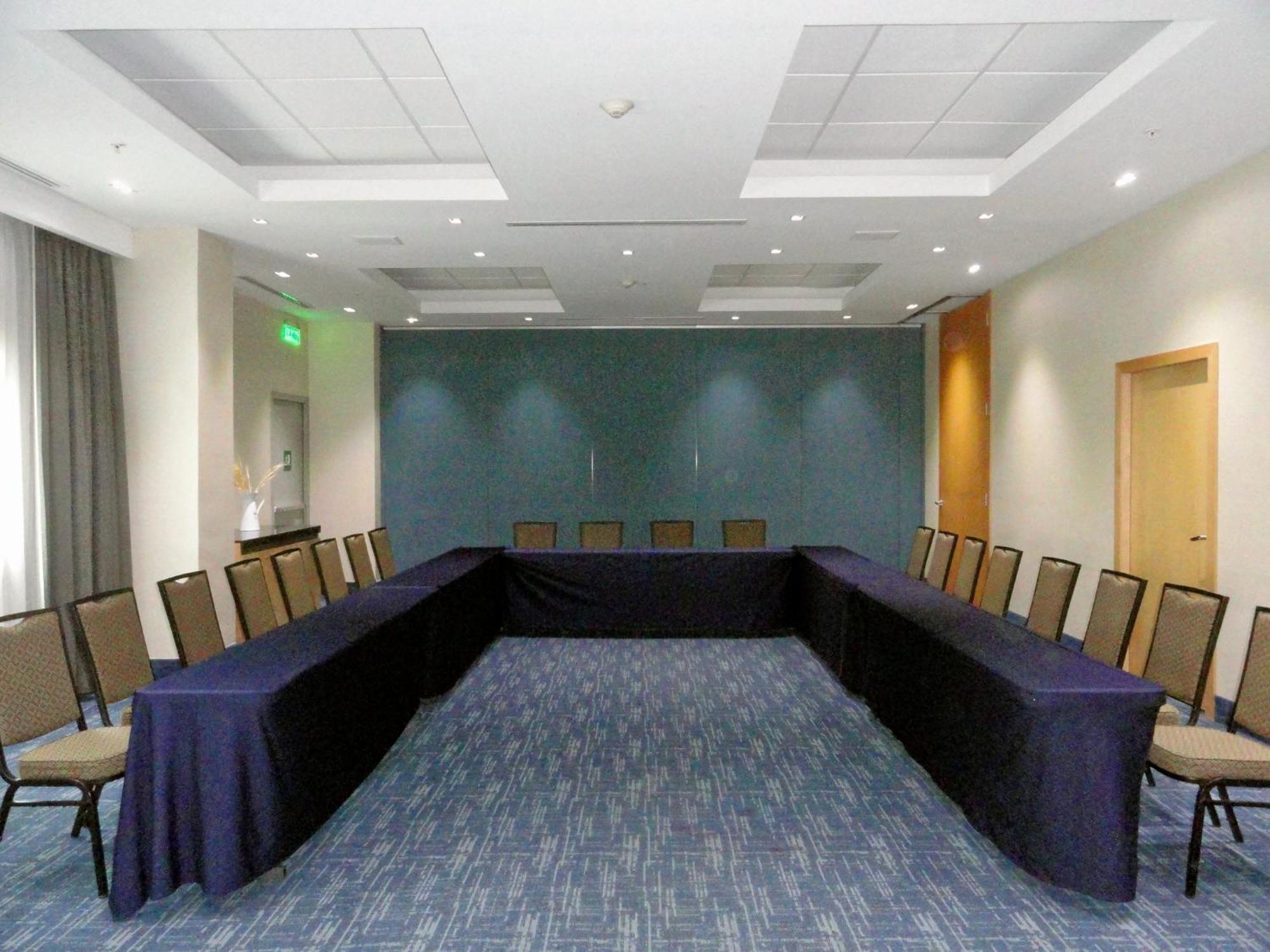 Holiday Inn Express & Suites Toluca Zona Aeropuerto By Ihg Kültér fotó