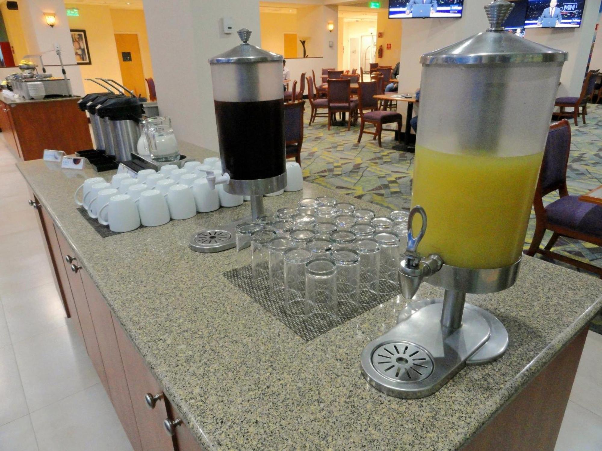 Holiday Inn Express & Suites Toluca Zona Aeropuerto By Ihg Kültér fotó