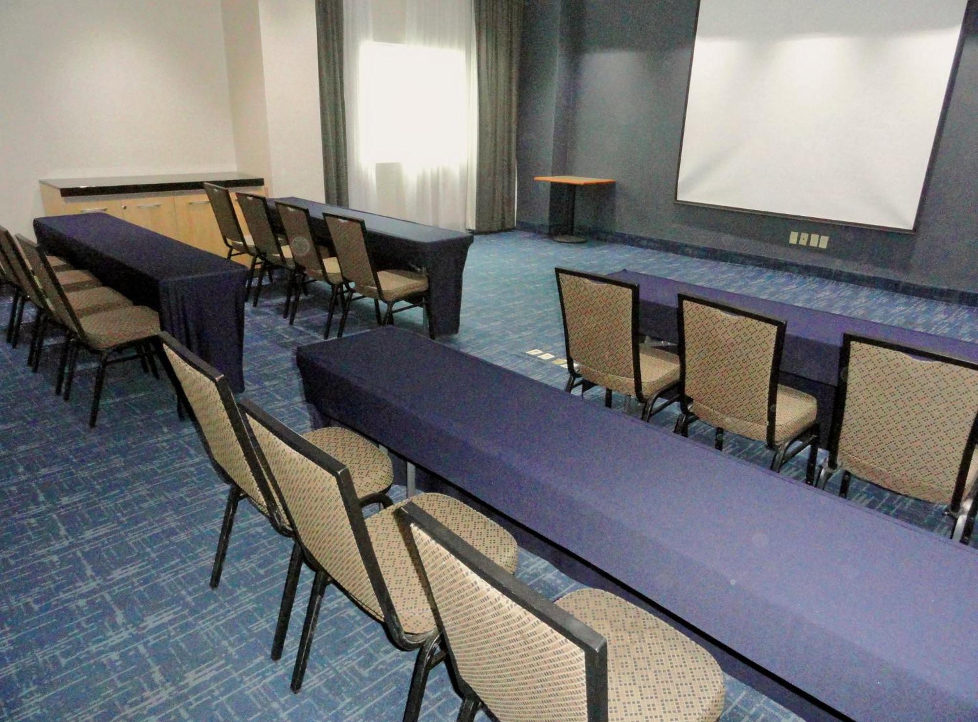 Holiday Inn Express & Suites Toluca Zona Aeropuerto By Ihg Kültér fotó